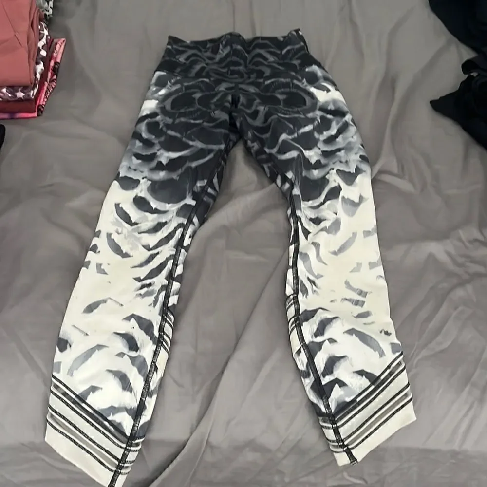 Lululemon high times legging sz 4- pretty plume angel wing ** RARE **